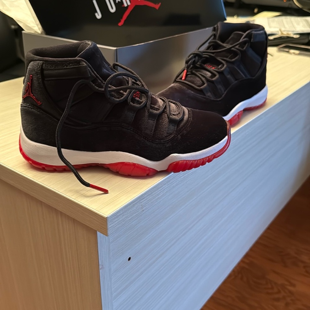 Air Jordan 11 Retro. Women. Size 7. NIB